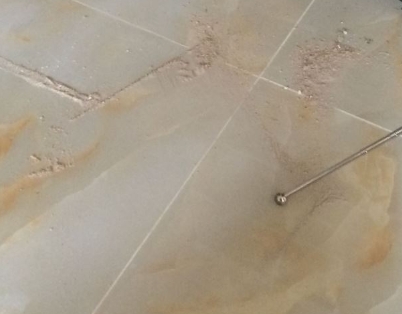 恩阳瓷砖空鼓维修公司分享粘合剂选择不当在瓷砖铺贴过程中可能导致以下问题